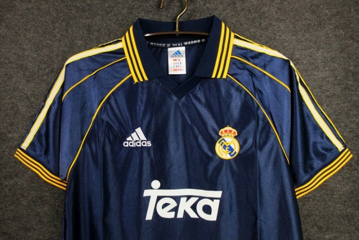 1998 / 1999 Real Madrid black Soccer Jersey