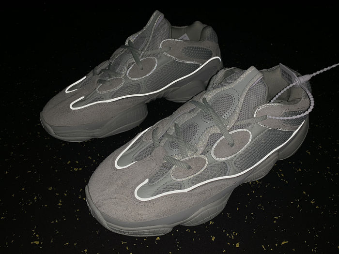 YEEZY BOOST 500