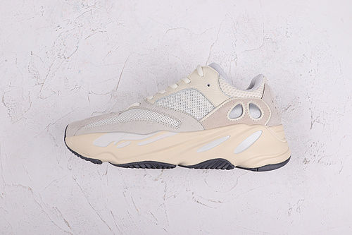 YEEZY BOOST 700