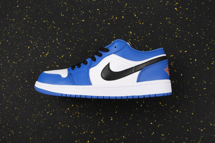AJ 1 Low Retro Classics Shoes 553558-401