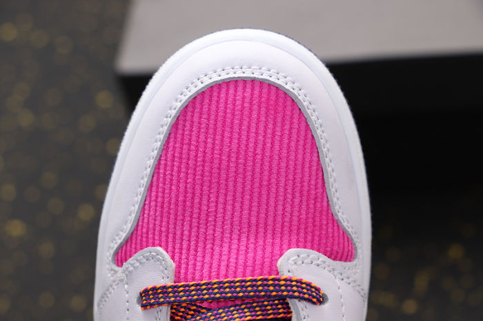 Women's AJ 1 Low Retro Classics Shoes 554723-502