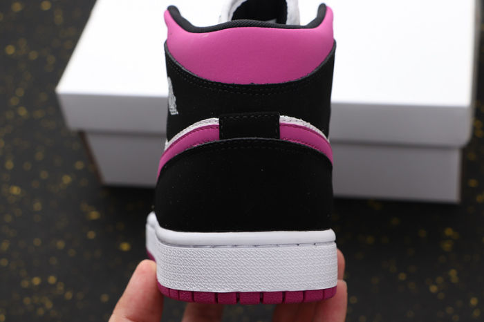 AJ 1 Mid Retro Classics Shoes BQ6472-005