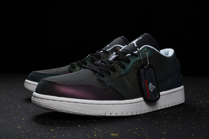 AJ 1 Low Retro Classics Shoe Low Black Toe