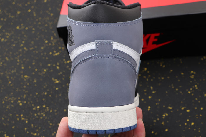 AJ 1 High Retro Classics Shoes 555088-115