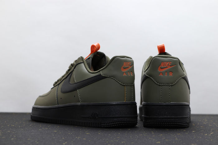 AIR FORCE 1 ´07 MEDIUM OLIVE/BLACK-STARFISH
