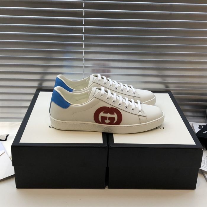 Gucci blue tailed shoes