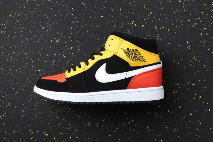 AJ 1 Mid Retro Classics Shoes 852542-087