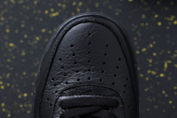 Air Force 1 Low Retro QS FRIDAY