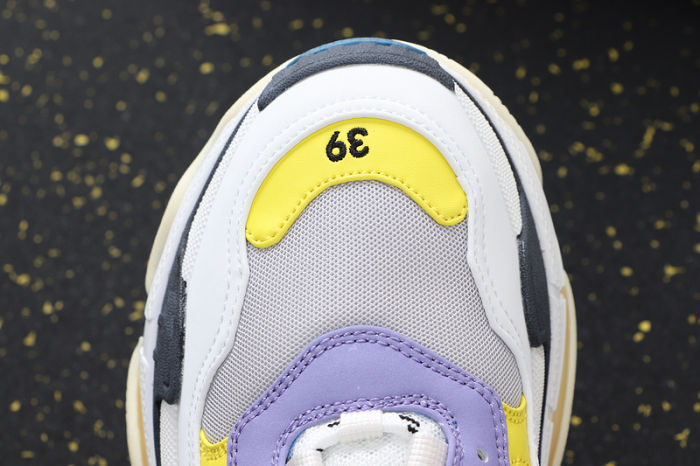 Triple S Classics 4303