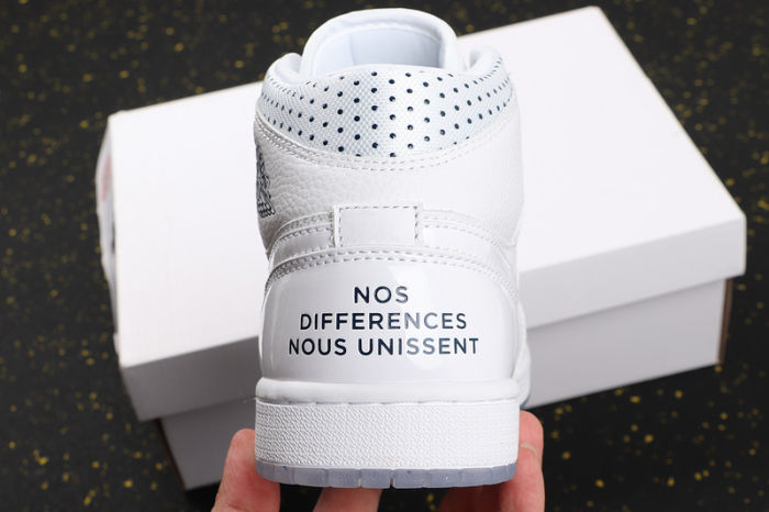 AJ 1 Mid Retro Classics Shoes CI9100-100