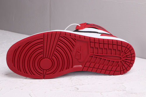 AJ 1 High Retro Classics Shoes 555088-101