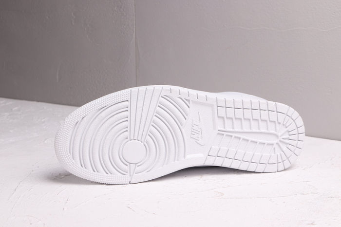 AJ 1 Low Retro Classics Shoes AV3918-100