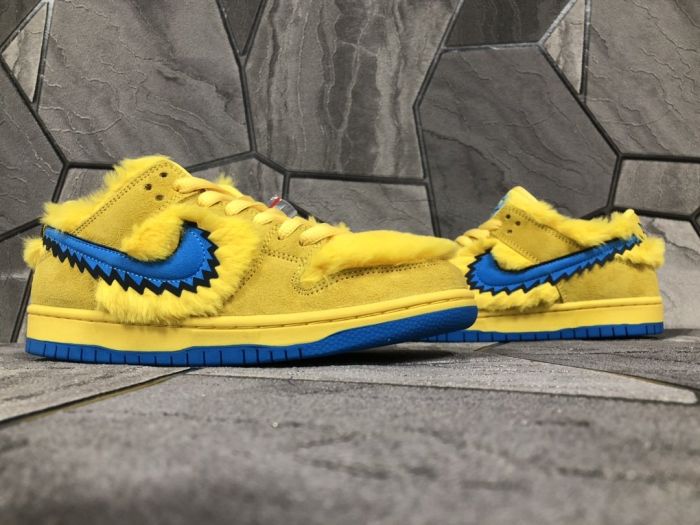 Nike  orange bear ,  green bear  and  yellow bear  color shoes