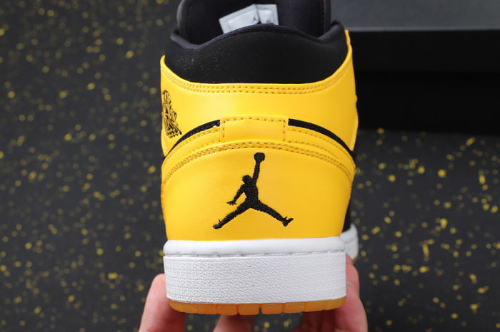 AJ 1 Mid Retro Classics Shoes 554724-035