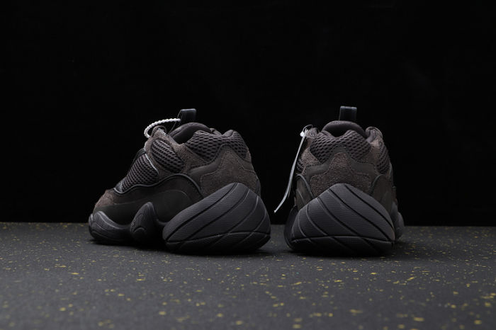 YEEZY BOOST 500