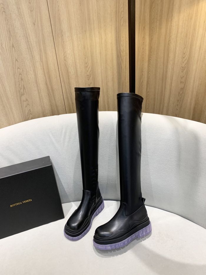 The latest in autumn and winter of 2020-BV stretch boots 2458 net celebrity the same style This year's hot style, full of design sense, these boots have super thin legs, do not want to take off at all, with trousers, shorts, skirts are OK. When quality and beauty go hand in hand, who can resist this damn charm! The foot feels super comfortable, ▫Shoe upper: imported cowhide ▪ Inside: In sheepskin