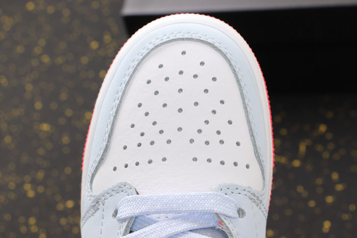 AJ 1 Mid Retro Classics Shoes 555112-400