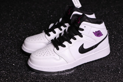 Women's AJ 1 Mid Retro Classics Shoes 555112-138