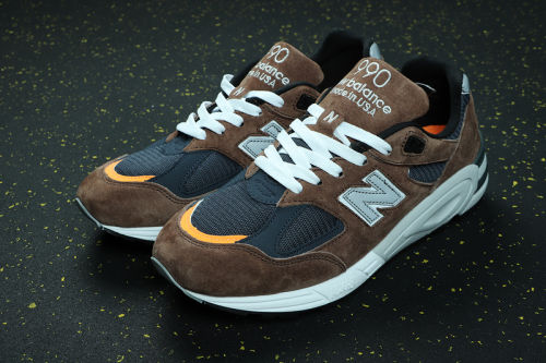 Madness x NB M990MD3