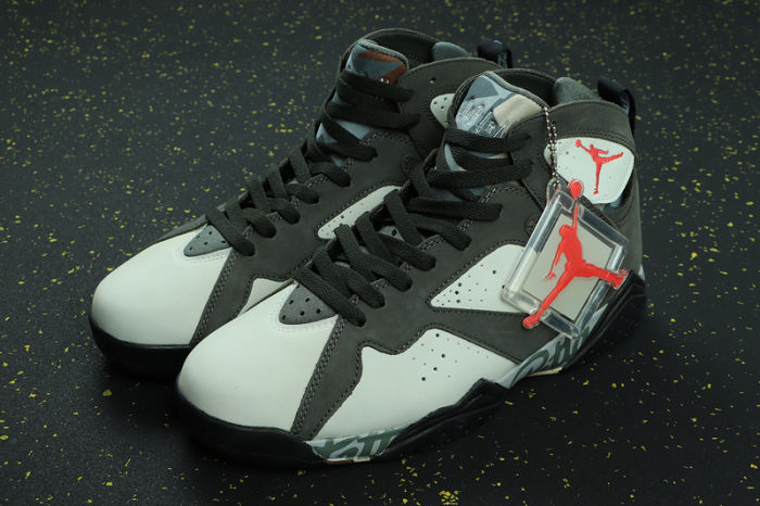 AJ7 Retro Classics Shoes AT3375-100