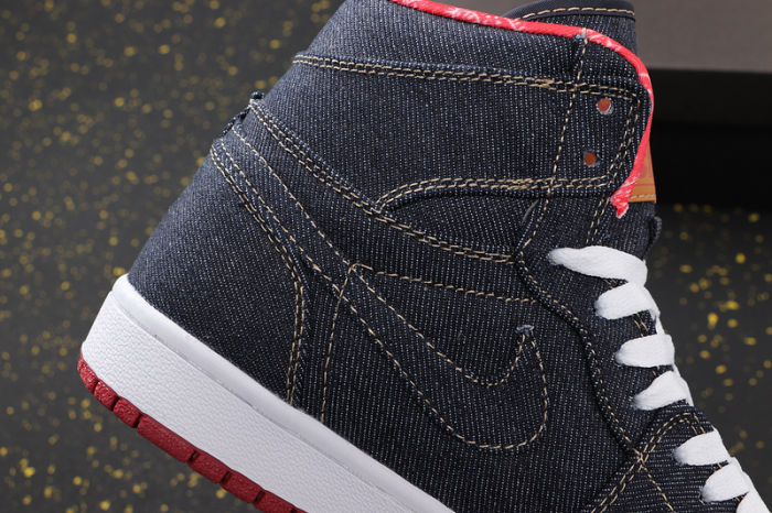AJ 1 High Retro Classics Shoes 556298-010