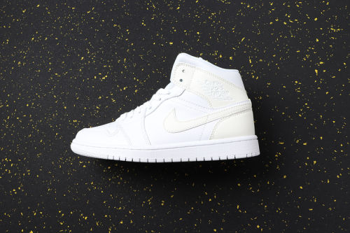 AJ 1 Mid Retro Classics Shoes BQ6472-112