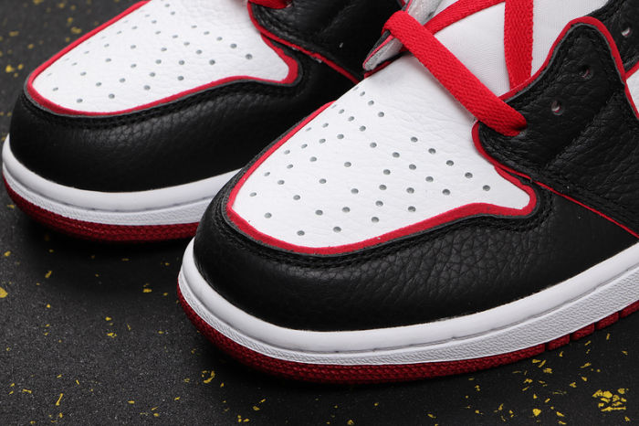 AJ 1 Mid Retro Classics Shoes 555088-062