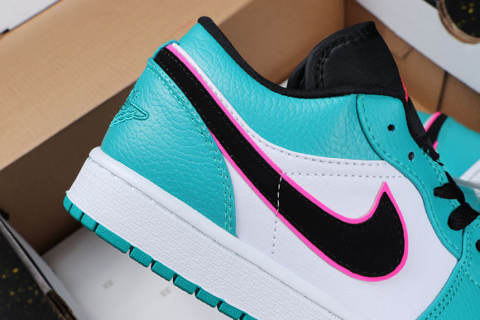 AJ 1 Low Retro Classics Shoes 553558-306