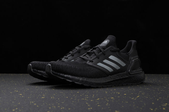 UltraBOOST 20