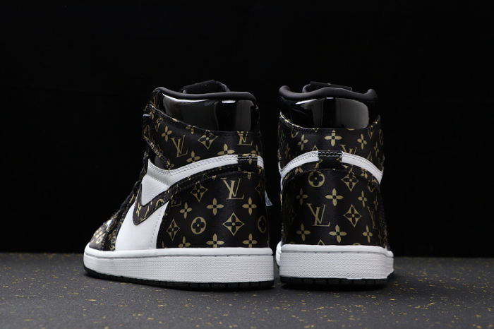 AJ 1 High Retro Classics Shoes LN8808-001