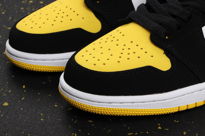 AJ 1 Mid Retro Classics Shoes 852542-071