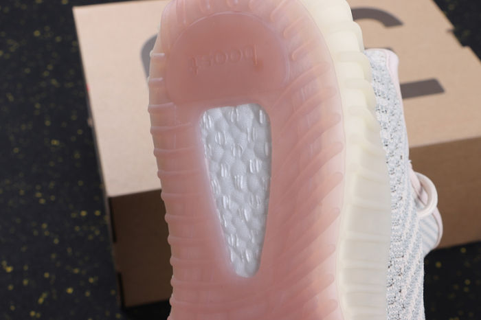 YEEZY BOOST 350 V2