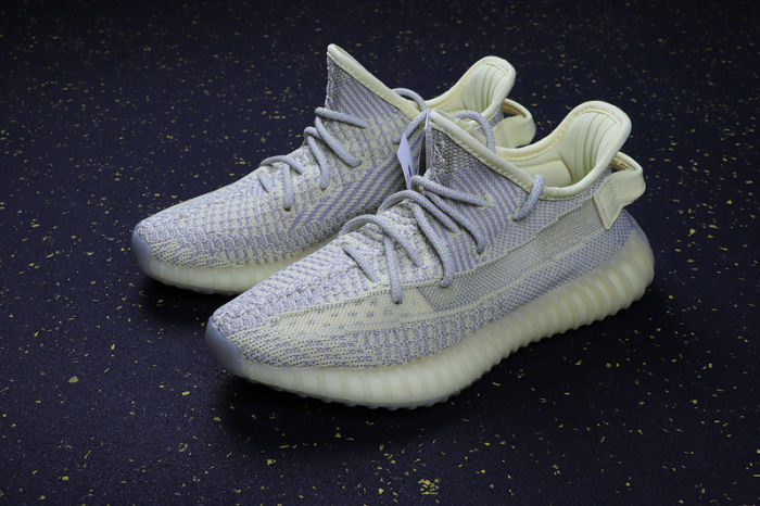 YEEZY BOOST 350 V2