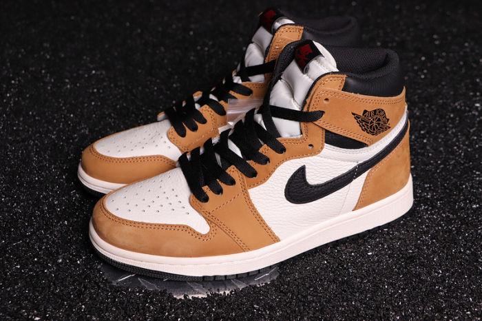AJ 1 High Retro Classics Shoes 555088-700