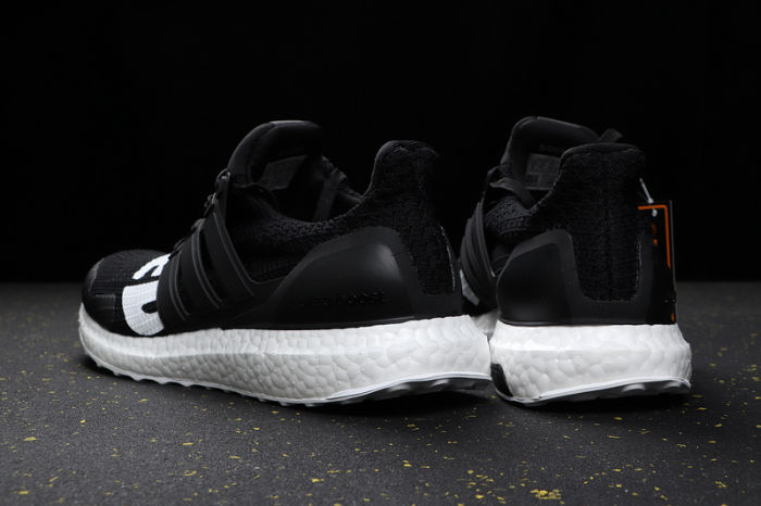 UltraBOOST 4.0