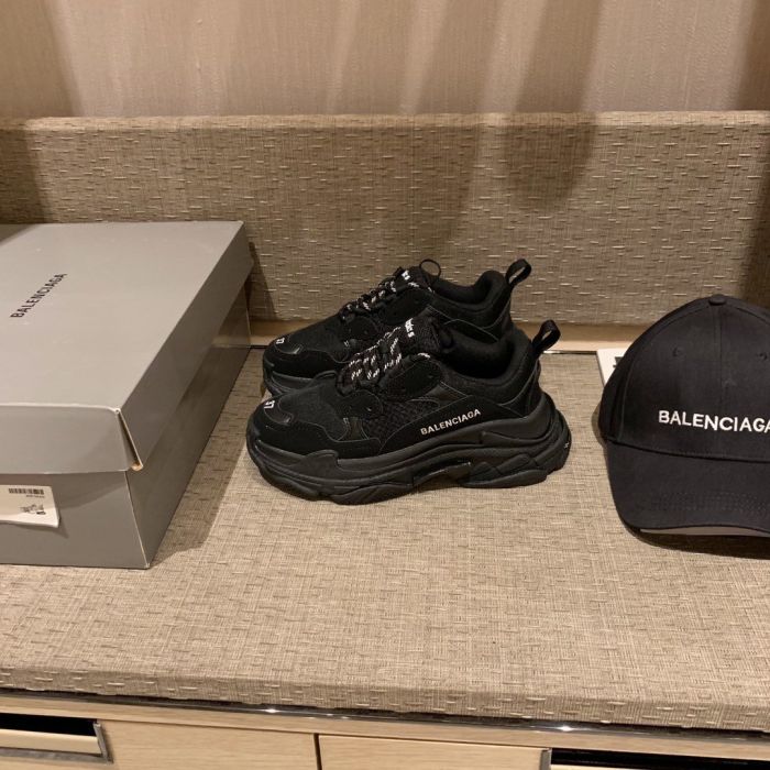 Balenciaga triple-s dad shoes