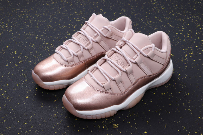 Women's AJ11 Retro Classics Basketball Shoes AH7860-105