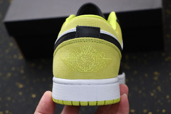 AJ 1 Low Retro Classics Shoes CK3022-003