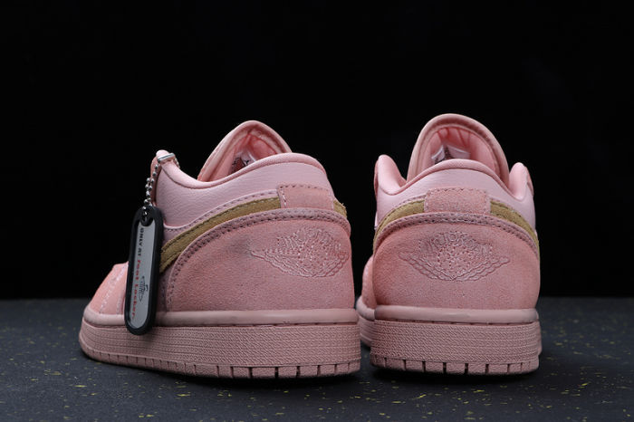 Women's AJ 1 Low Retro Classics Shoes CJ9216-676
