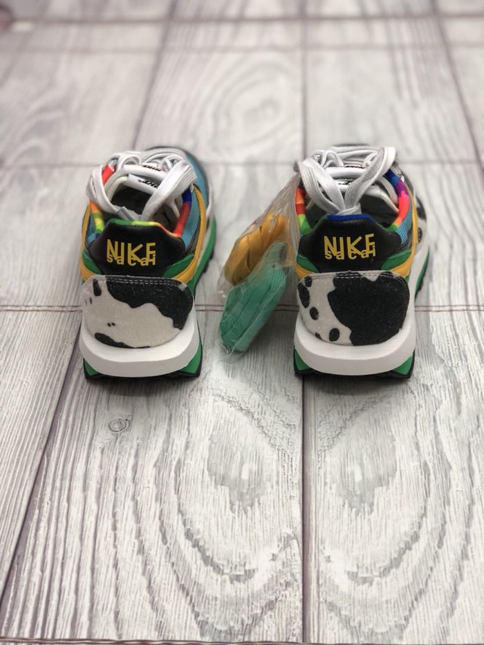 Nike sacai x Nike ldwaffle custom co branded running shoes