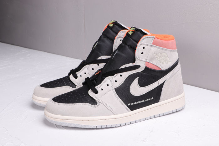 AJ 1 High Retro Classics Shoes 555088-018