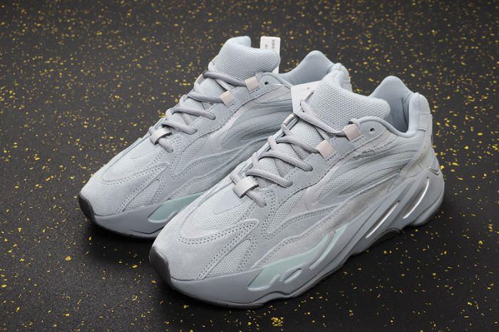 YEEZY BOOST 700