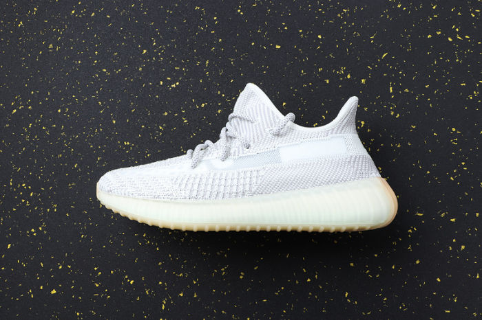 YEEZY BOOST 350 V2
