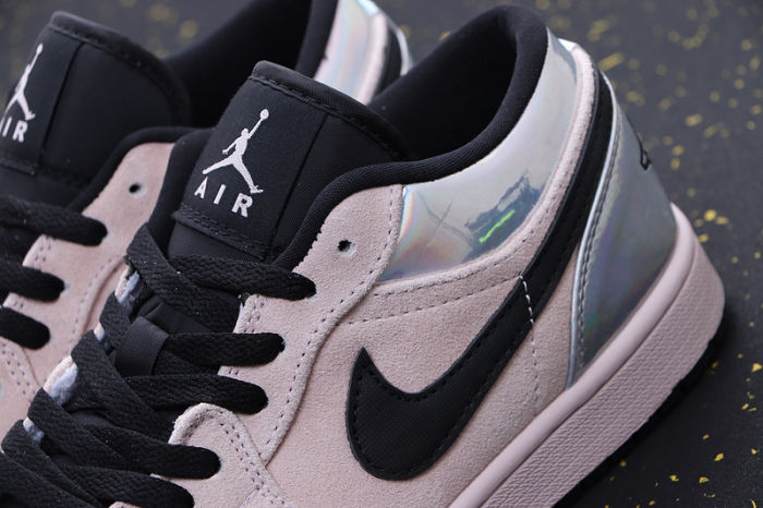 AJ 1 Low Retro Classics Shoes CV3043-602