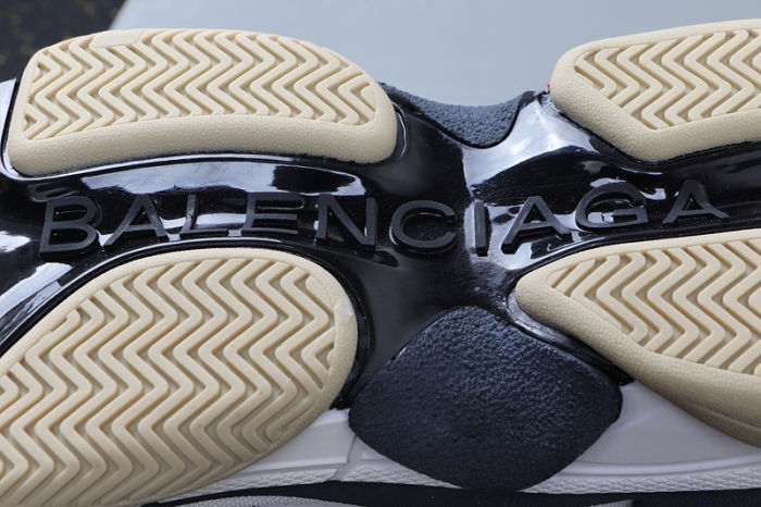 Triple S Classics 4304
