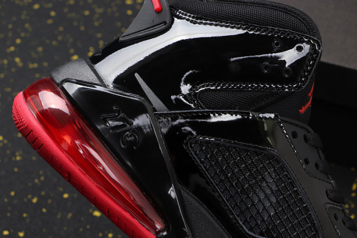 AJ270 Retro Classics Shoes CD7070-006