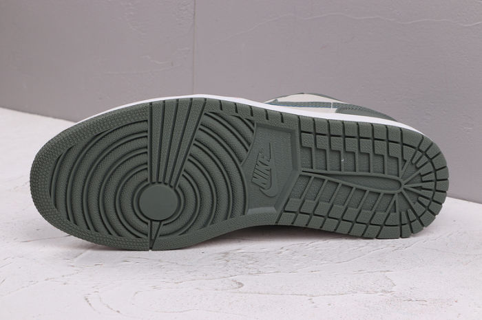 AJ 1 Low Retro Classics Shoes 553558-121