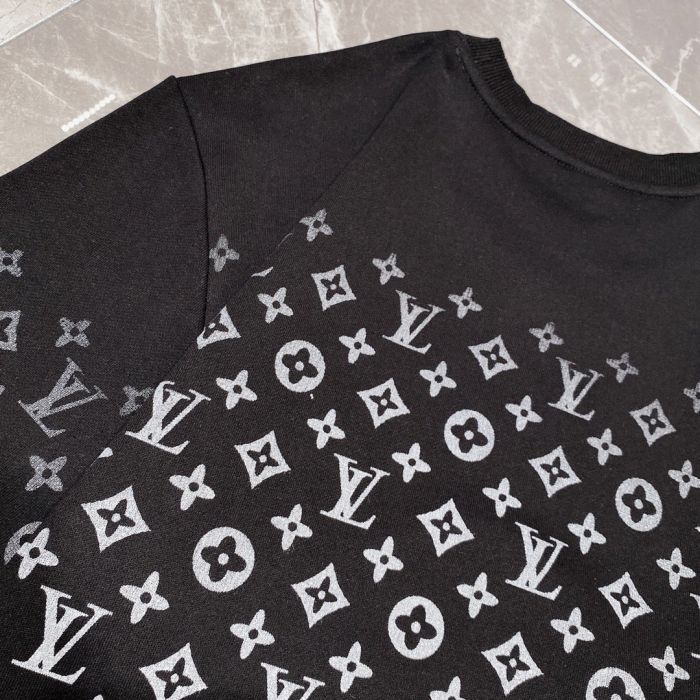 Louis Vuitton's autumn/winter 2020 catwalk design features a crew-neck hoodie with a gradual print LOGO