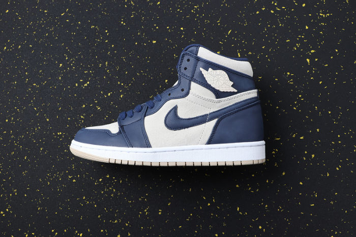 AJ 1 Mid Retro Classics Shoes AQ9131-401