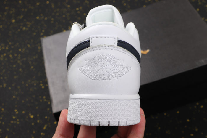 AJ 1 Low Retro Classics Shoes 553560-114